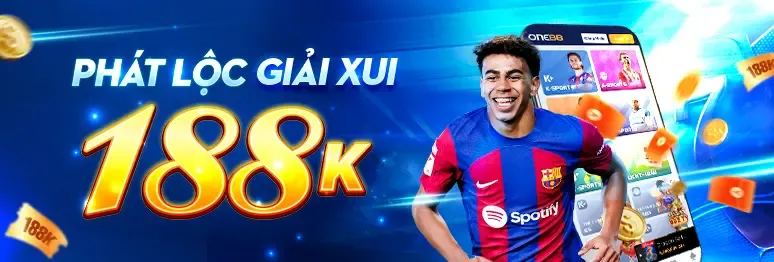 Bàn chơi casino trực tiếp với dealer và các lá bài tại 66hu88